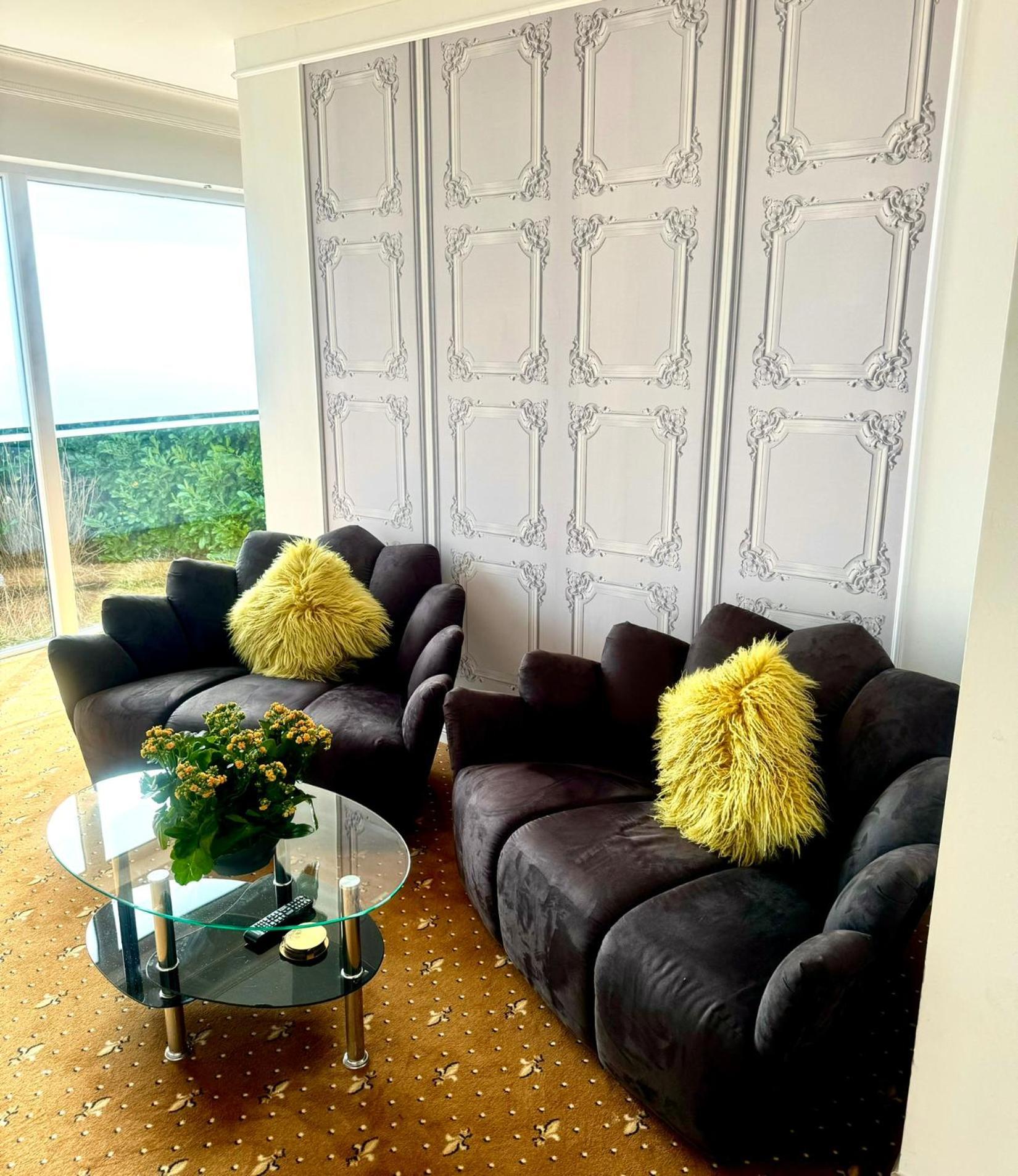 Tiffany'S Ferienapartments Sind Alles, Ausser... Gewoehnlich!!! Timmendorfer Strand Exterior foto